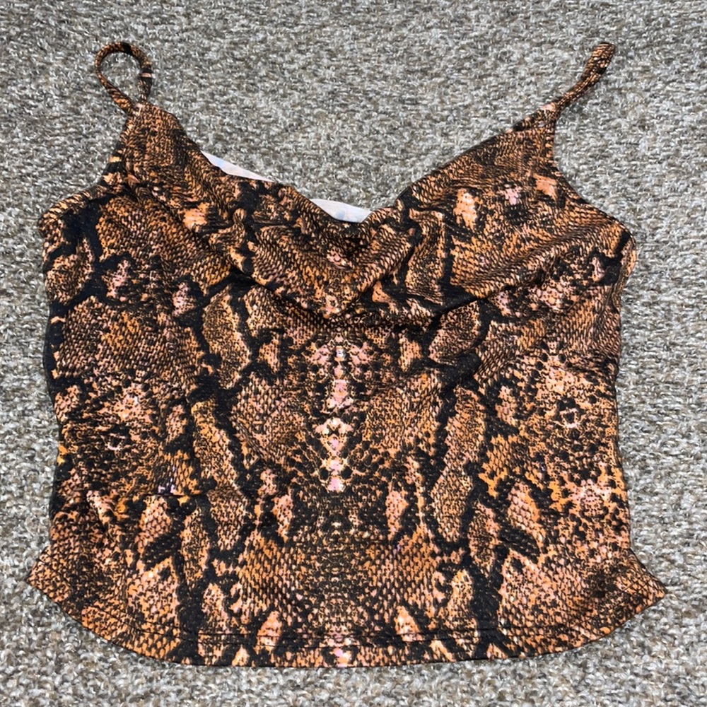 Crop top